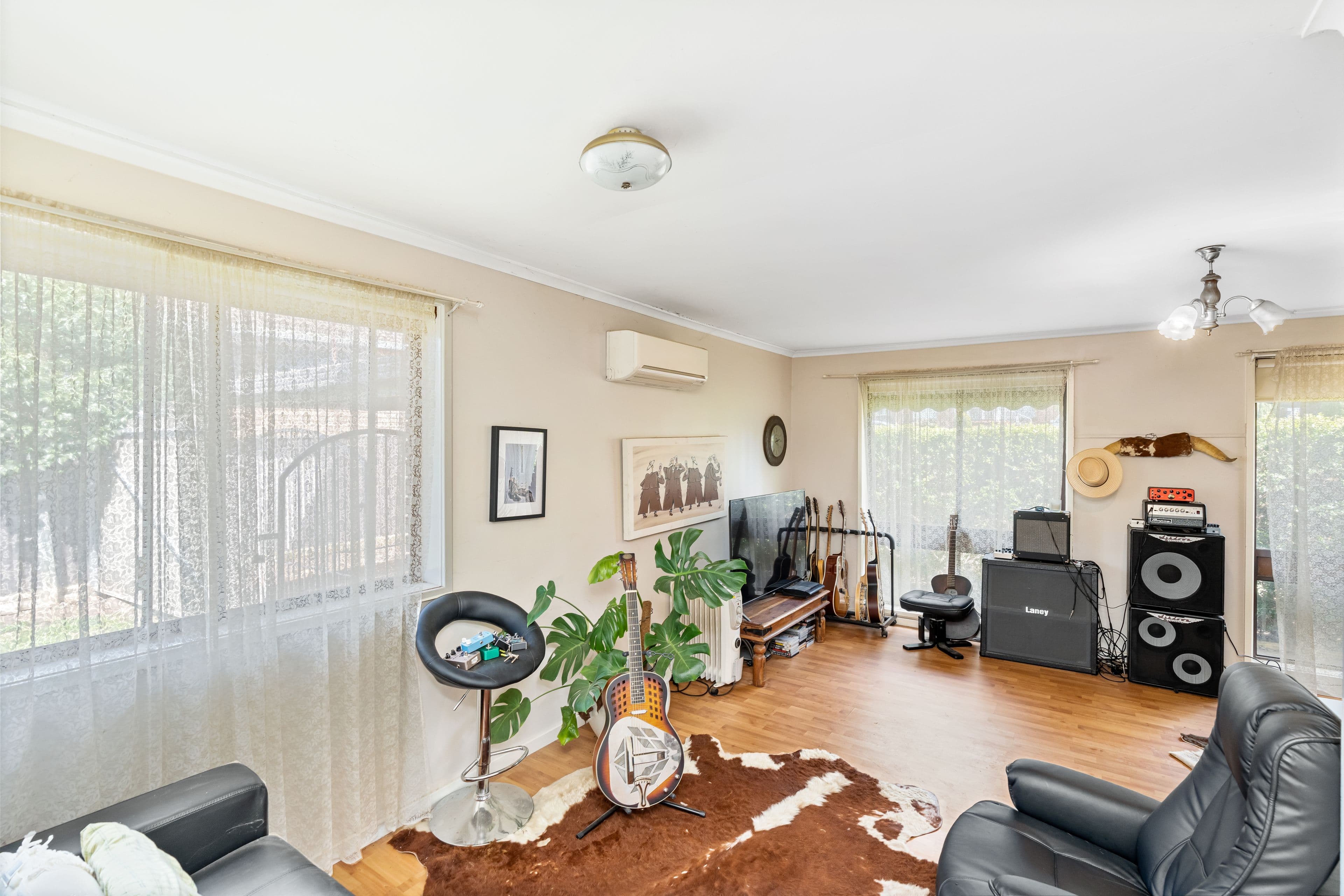 6 Cox Avenue, FOREST HILL NSW 2651, Forest Hill - Thumbnail 3