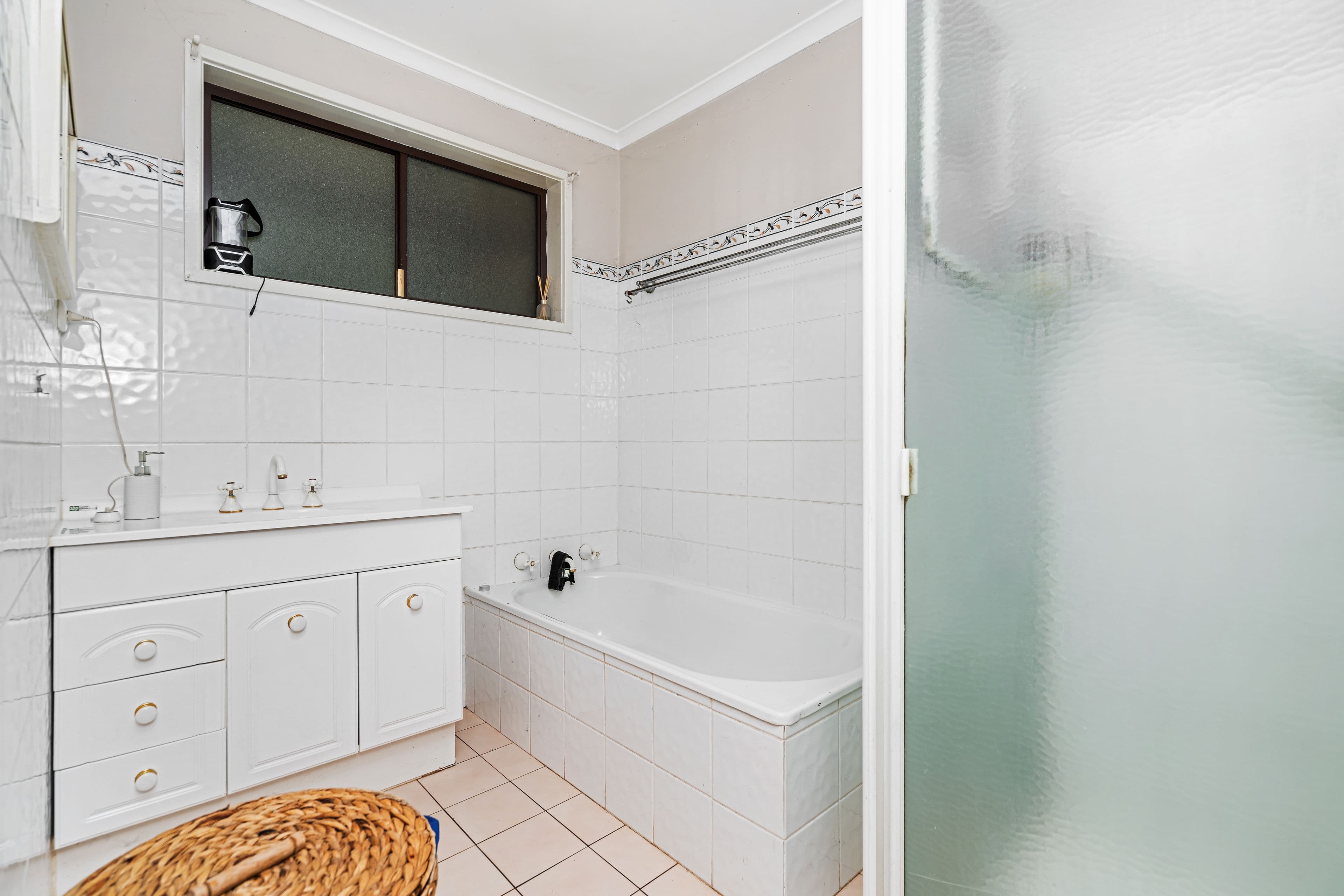6 Cox Avenue, FOREST HILL NSW 2651, Forest Hill - Thumbnail 6