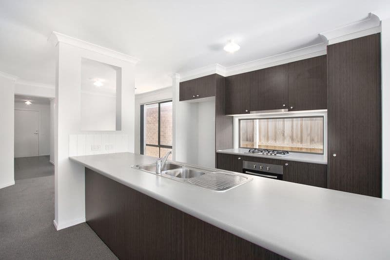 11 Melrose Street, PAKENHAM VIC 3810, Pakenham - Thumbnail 3