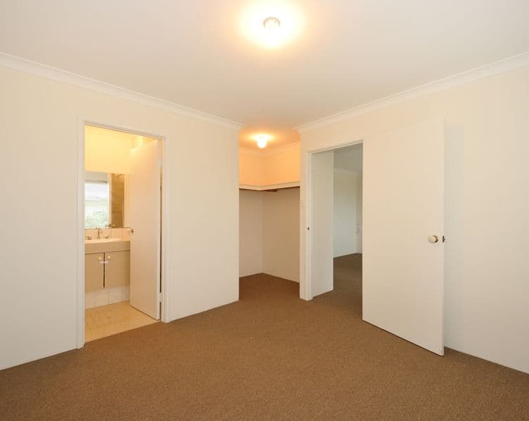 13 Carmody Road, Waikiki WA 6169, Waikiki - Thumbnail 5