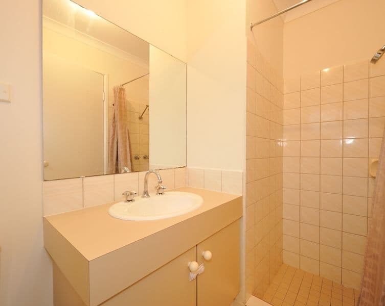 13 Carmody Road, Waikiki WA 6169, Waikiki - Thumbnail 6