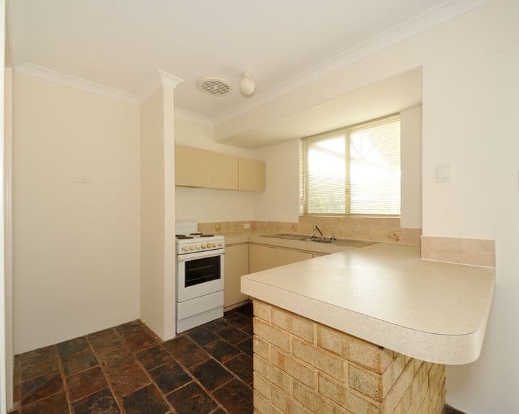 13 Carmody Road, Waikiki WA 6169, Waikiki - Thumbnail 8