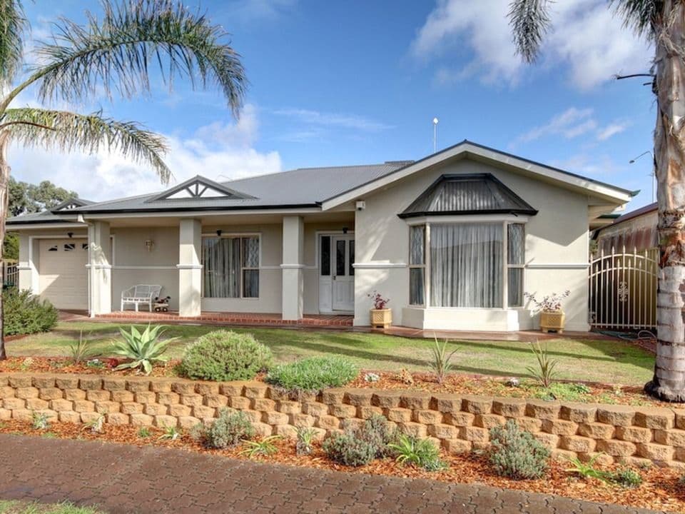 5 Mensforth Court, PARALOWIE SA 5108, Paralowie - Image 1
