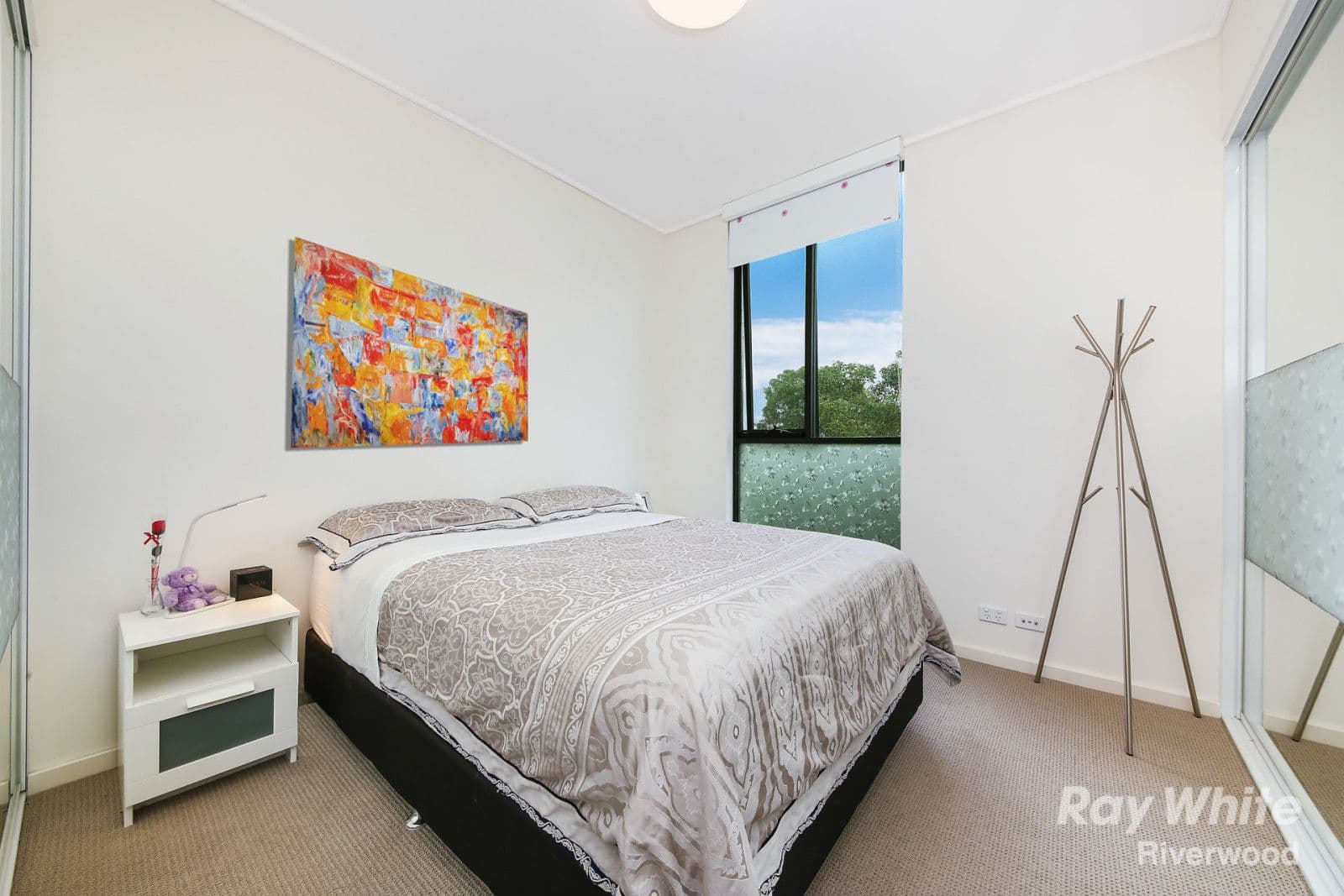 1 Vermont Crescent, Riverwood - Thumbnail 2
