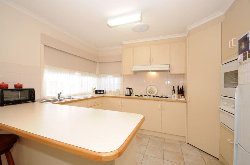 1C Grandview Grove, BAYSWATER VIC 3153, Bayswater - Thumbnail 2