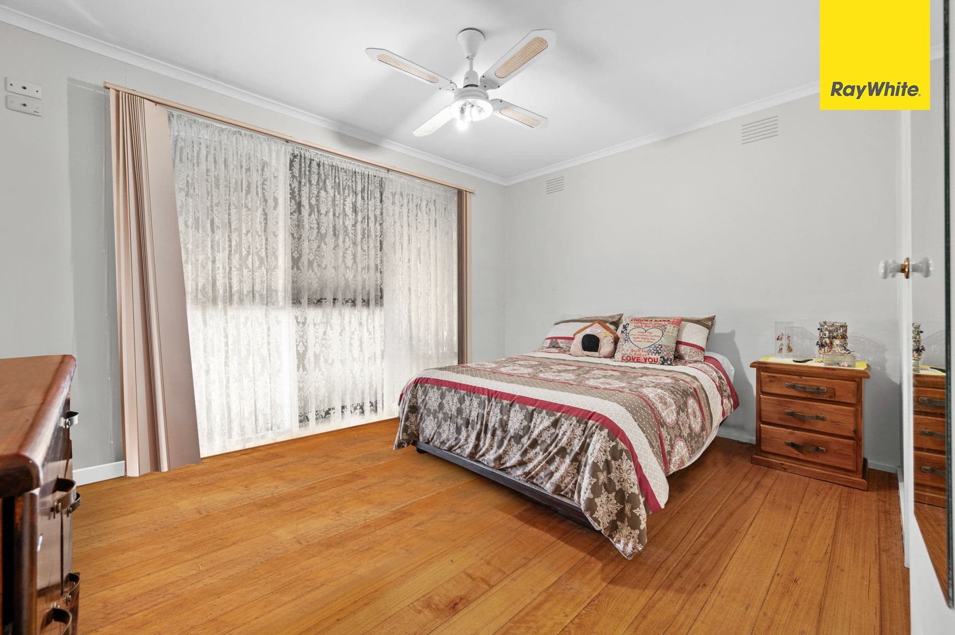 73 Grace Street, Melton South VIC 3338, Melton South - Thumbnail 3