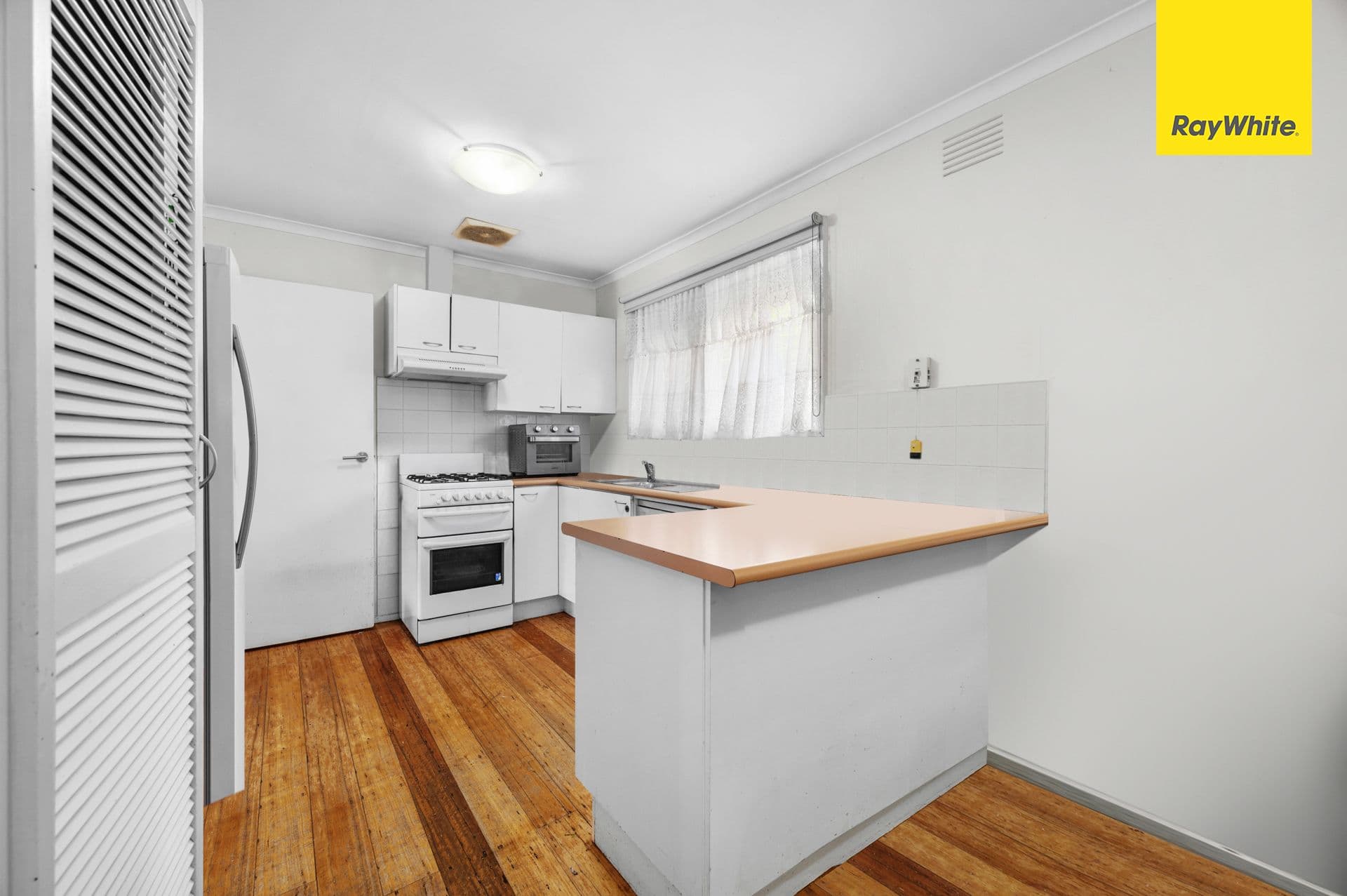 73 Grace Street, Melton South VIC 3338, Melton South - Thumbnail 4