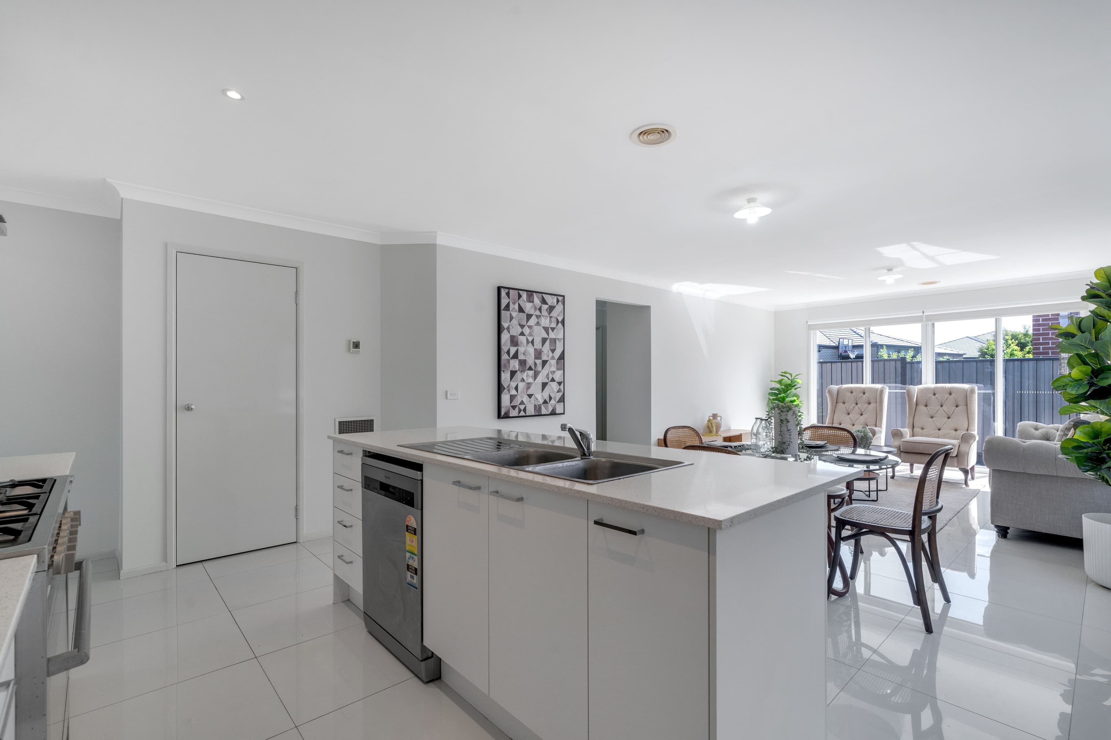 65 Streamside Drive, Craigieburn VIC 3064, Craigieburn - Thumbnail 4