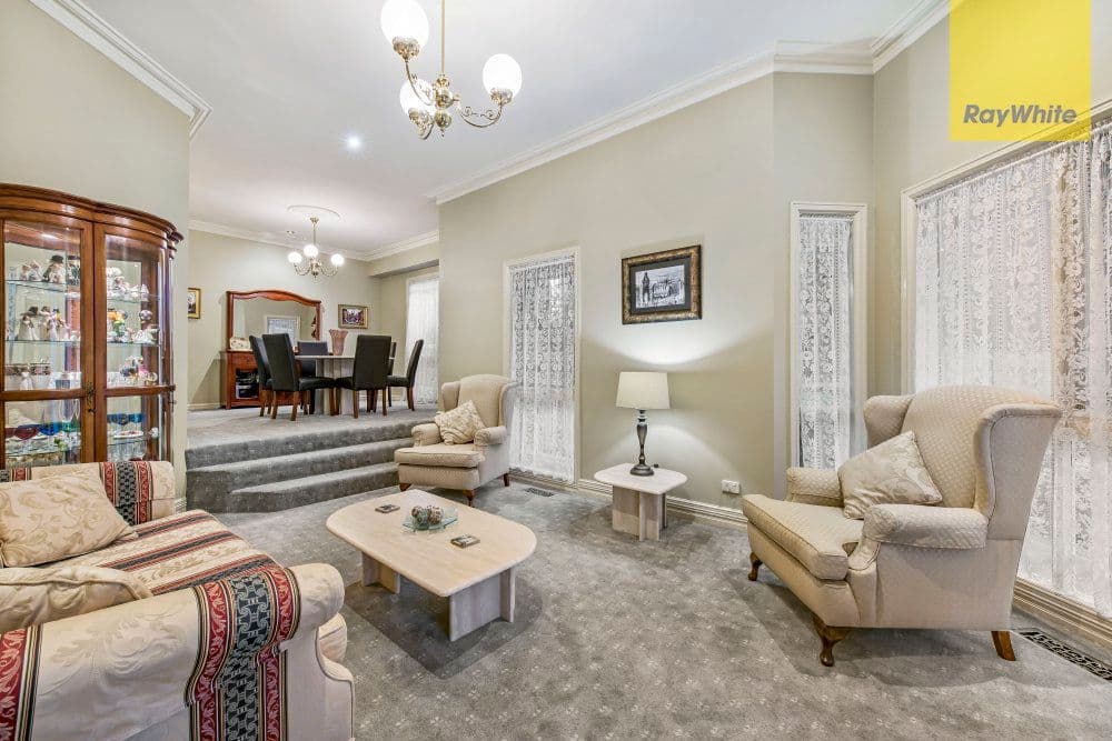 15 Naismith Court, Rowville VIC 3178, Rowville - Thumbnail 3