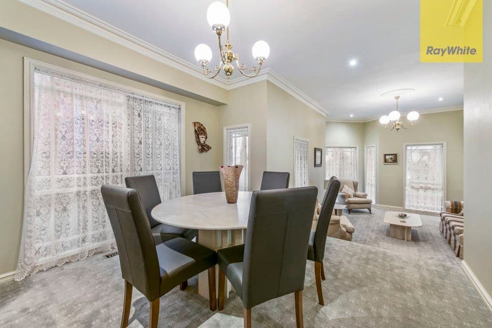 15 Naismith Court, Rowville VIC 3178, Rowville - Thumbnail 4