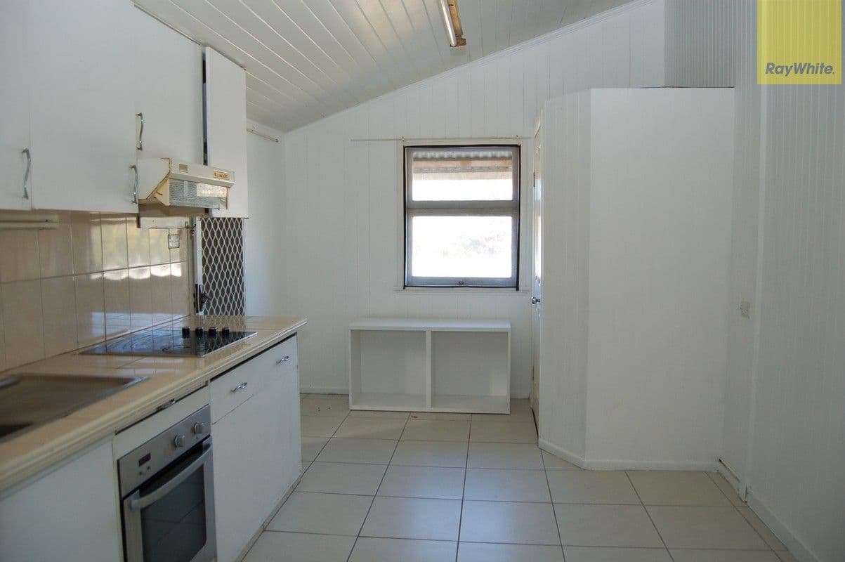 18 Lily Street, Salisbury QLD 4107, Salisbury - Thumbnail 4