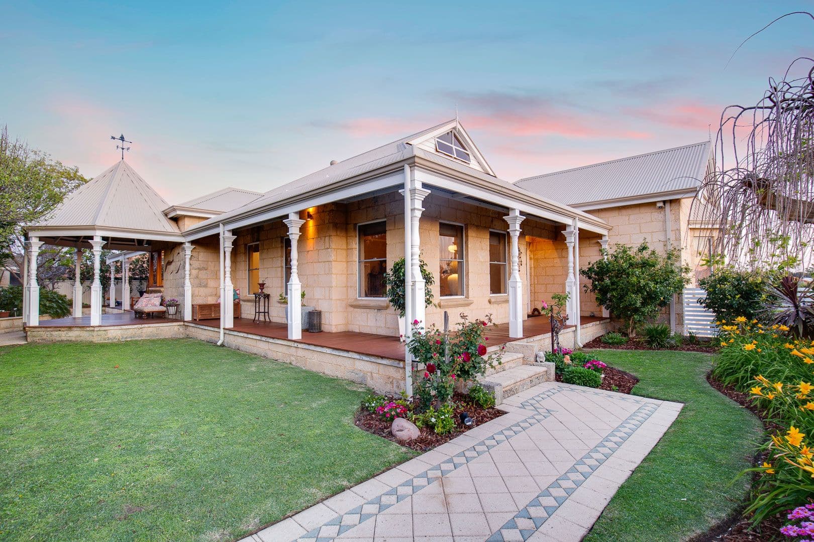 3 Wanborough Close, Gwelup WA 6018, Gwelup - Thumbnail 2