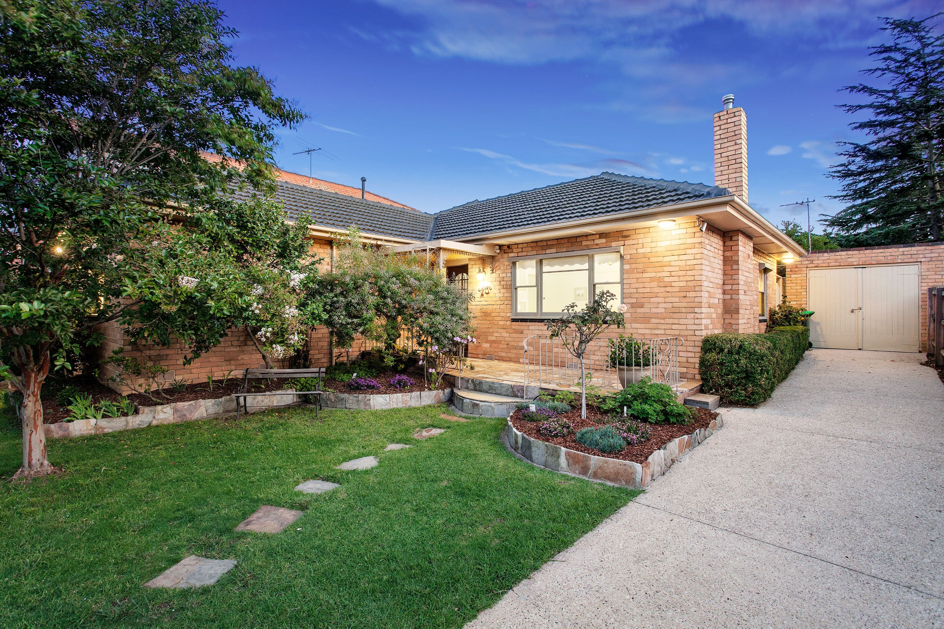 26 Leura Street, Murrumbeena VIC 3163, Murrumbeena - Image 1