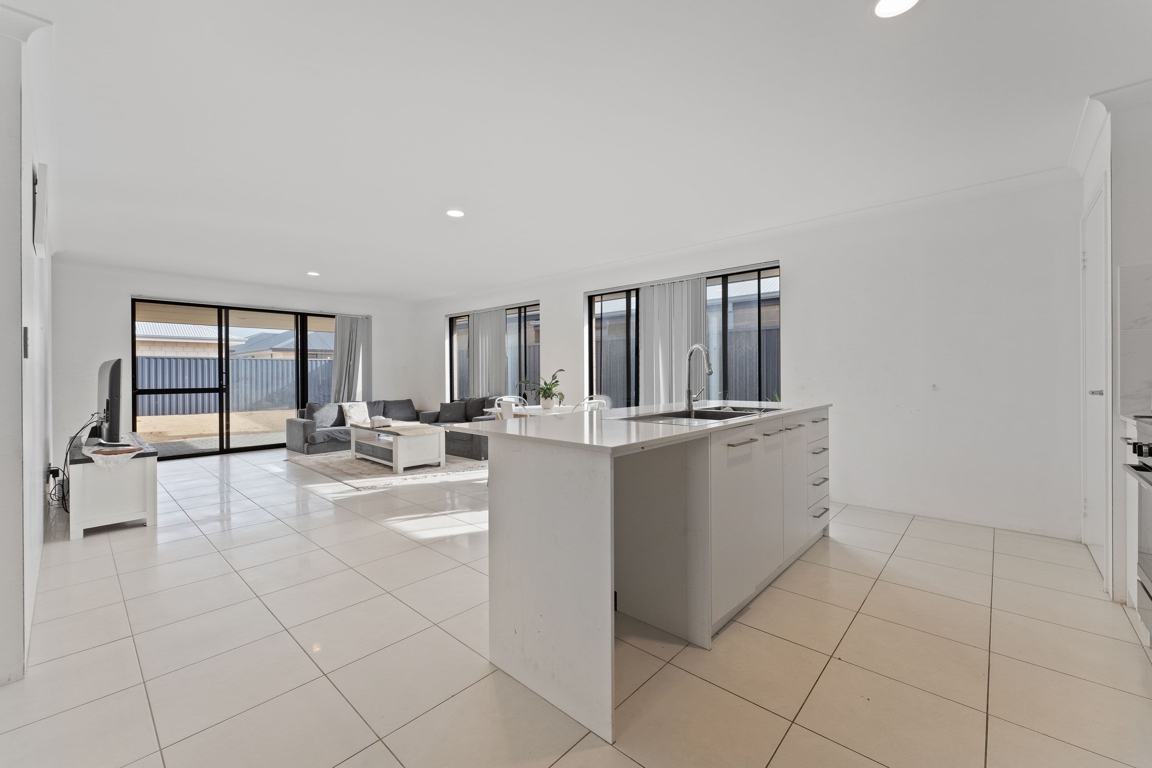 20 Burbank Road, Baldivis WA 6171, Baldivis - Thumbnail 3