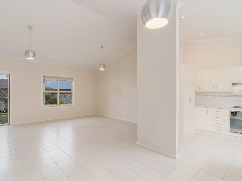 27 Matthew Street, Scarborough, Scarborough - Thumbnail 4
