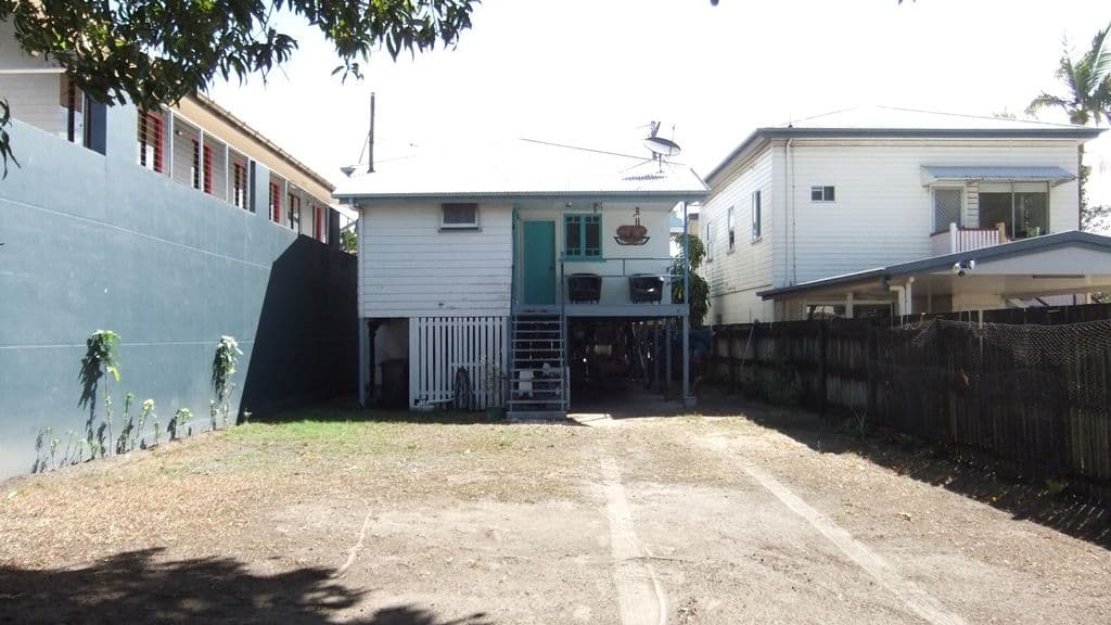 174 Buchan Street, BUNGALOW QLD 4870, Bungalow - Thumbnail 6