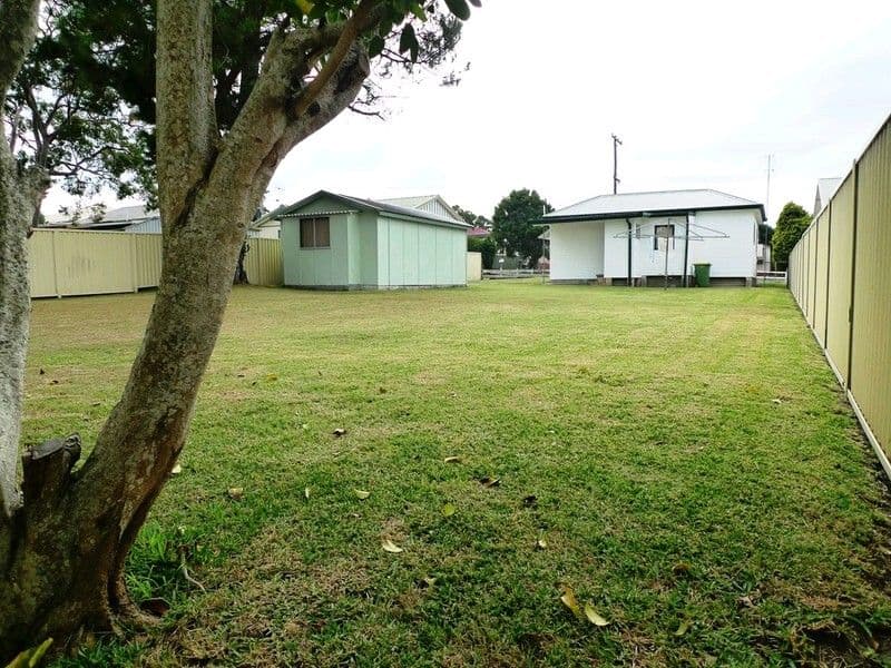 16 Victoria Avenue, TOUKLEY NSW 2263, Toukley - Thumbnail 3