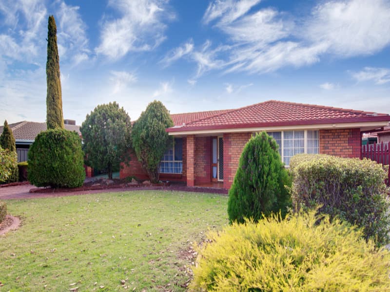 4 Highgate Mews, Blakeview - Image 1