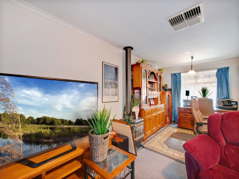 4 Highgate Mews, Blakeview - Thumbnail 5