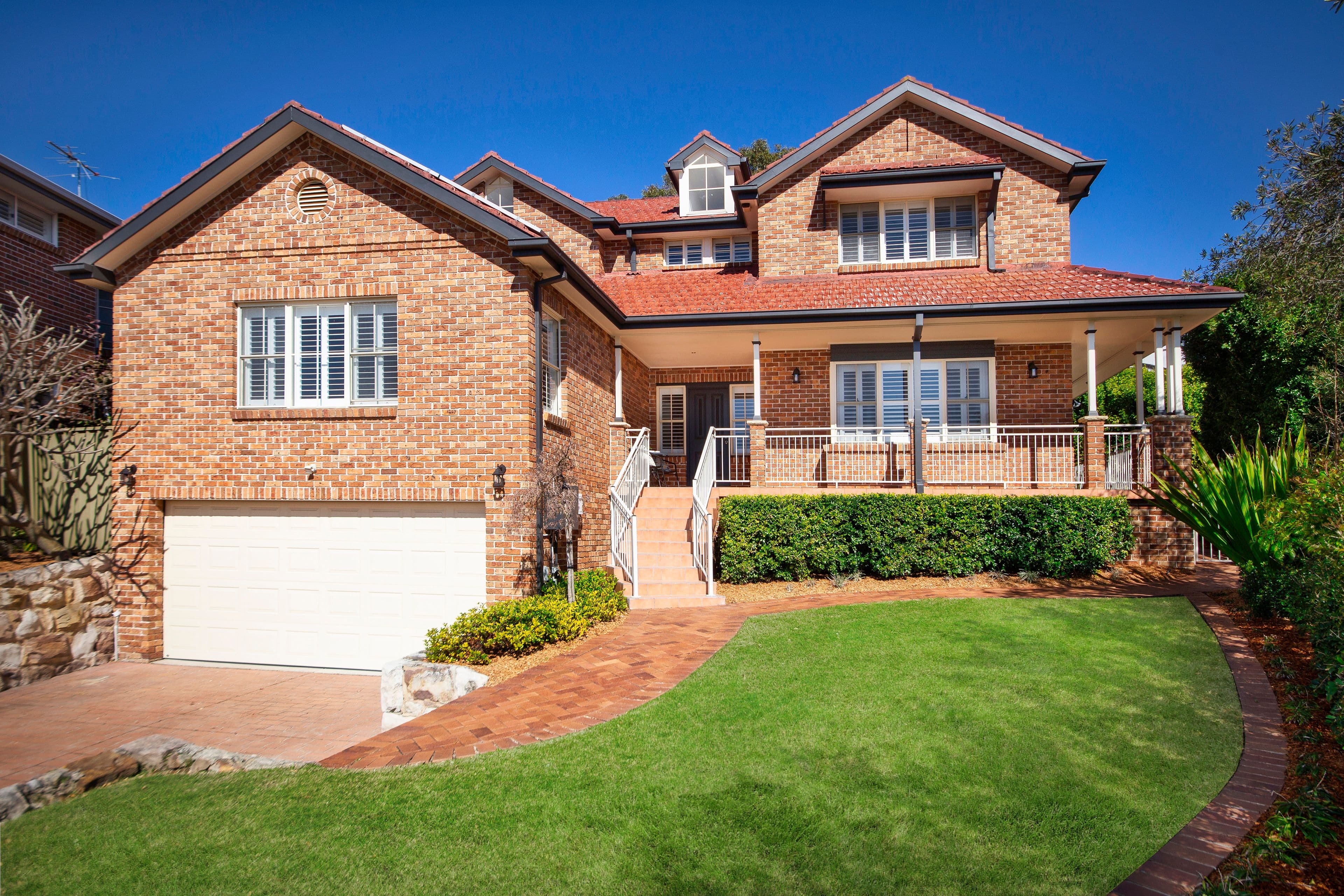 27 Cameron Place, Alfords Point - Image 1