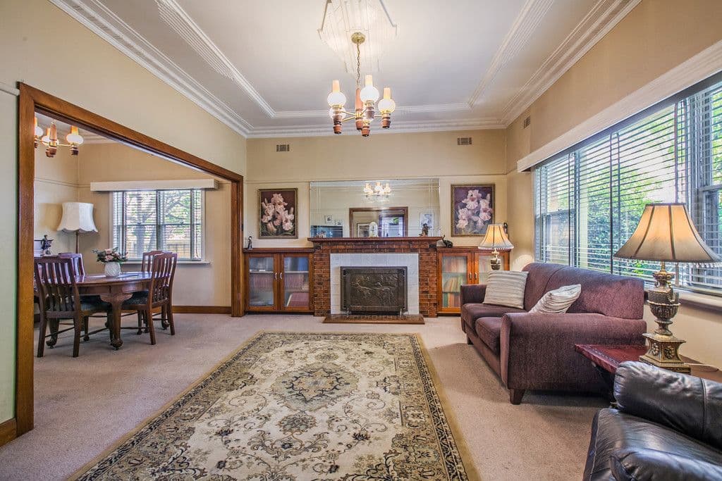 31 Acheron Avenue, Reservoir VIC 3073, Reservoir - Thumbnail 3