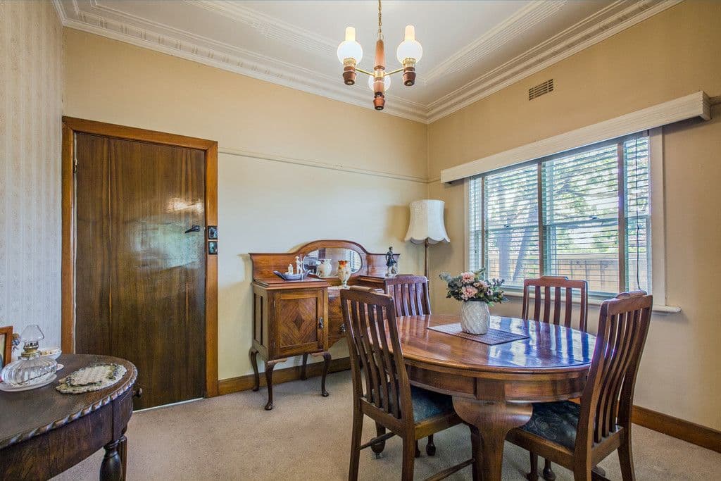 31 Acheron Avenue, Reservoir VIC 3073, Reservoir - Thumbnail 4
