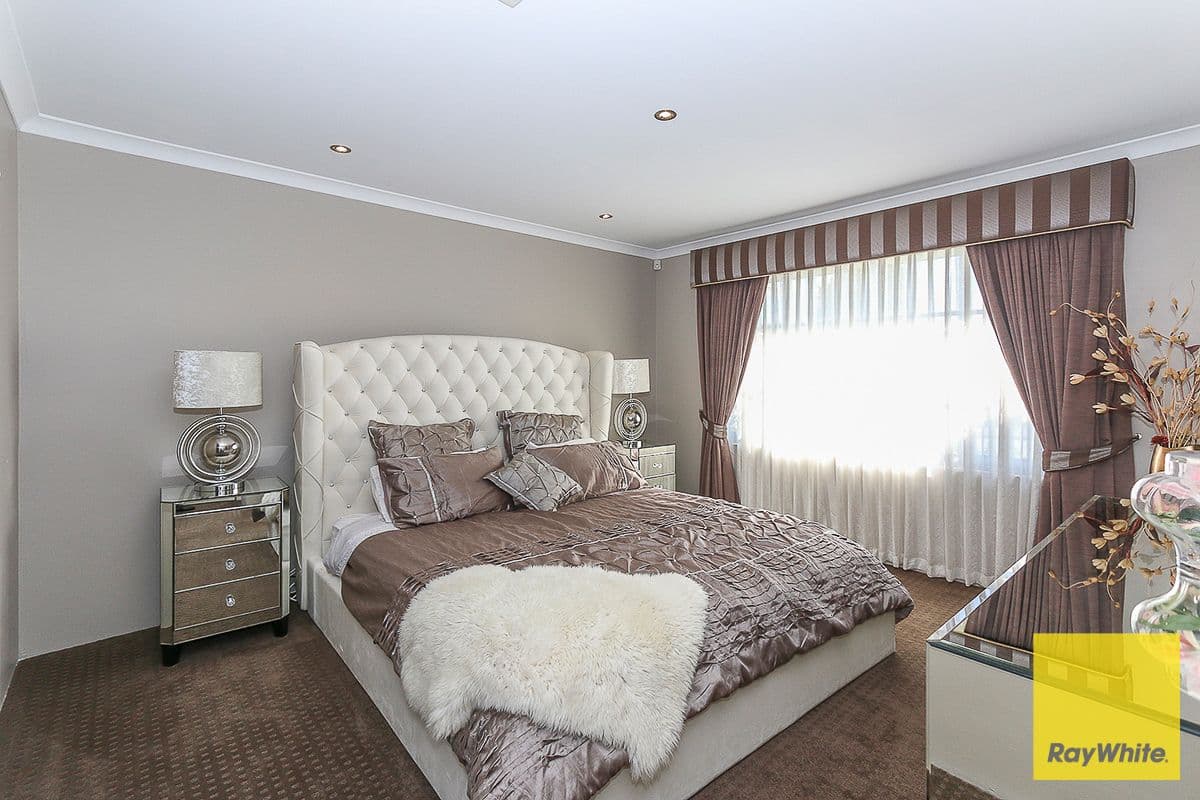 93 Bethwyn Circuit, Madeley WA 6065, Madeley - Thumbnail 5