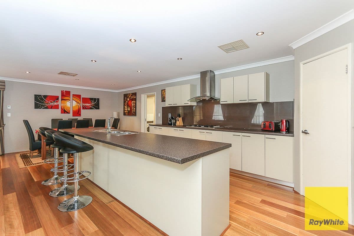 93 Bethwyn Circuit, Madeley WA 6065, Madeley - Thumbnail 7