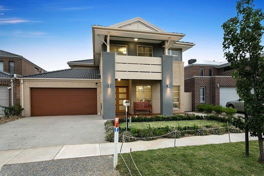 10 Hartland Road, POINT COOK VIC 3030, Point Cook - Thumbnail 2