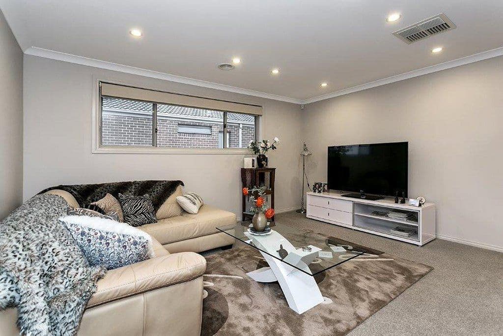 10 Hartland Road, POINT COOK VIC 3030, Point Cook - Thumbnail 4