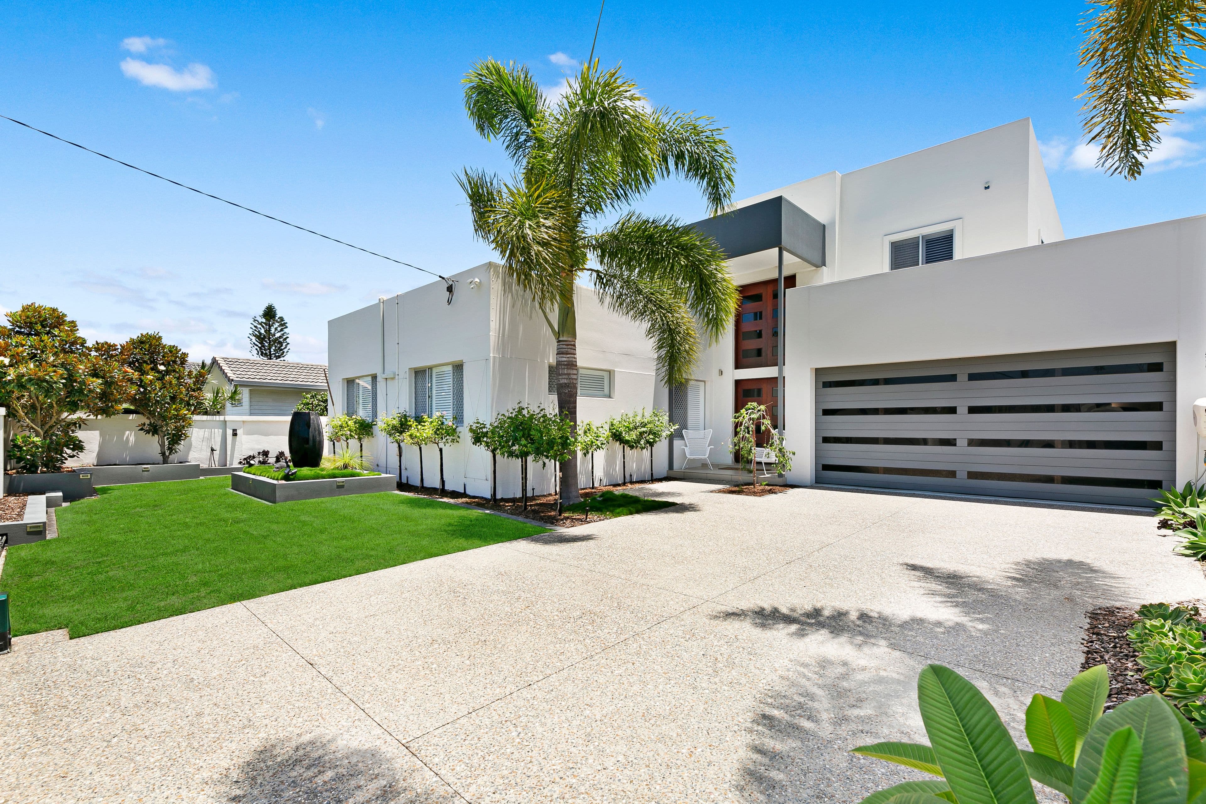 44 Alec Avenue, Mermaid Waters QLD 4218, Mermaid Waters - Thumbnail 2