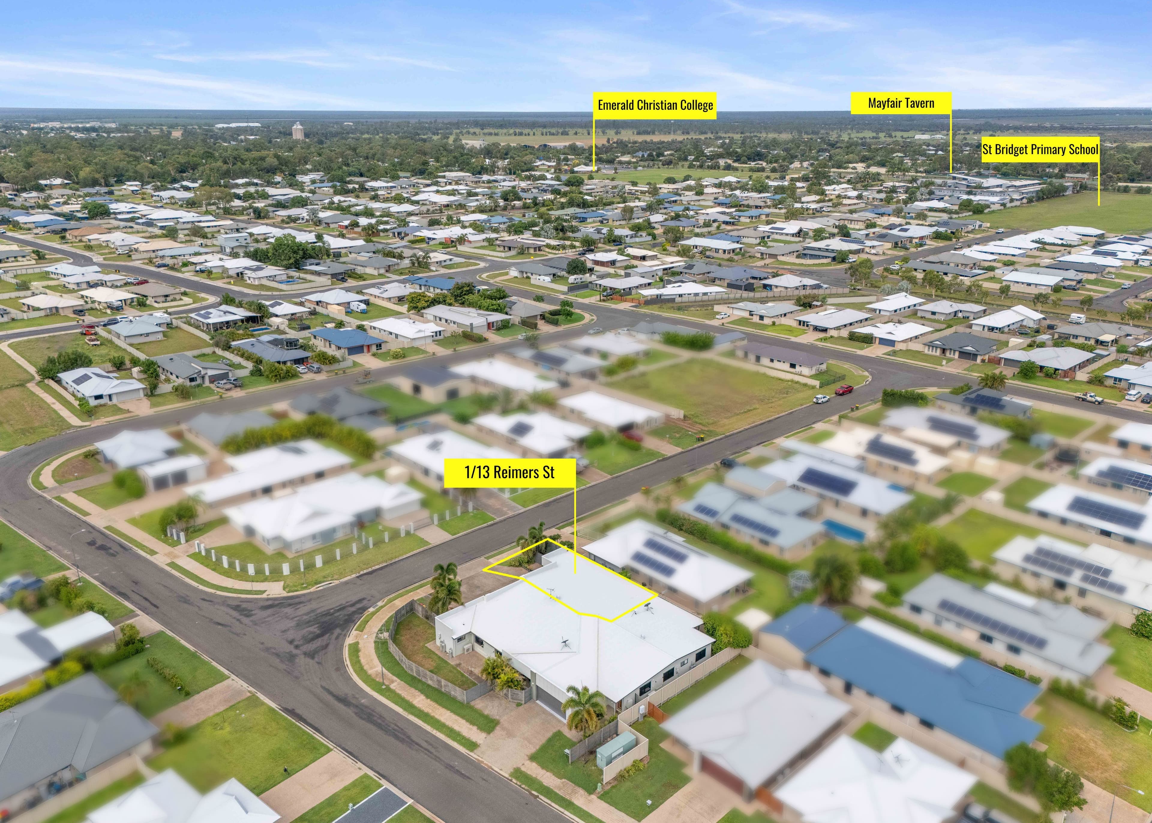 13 Reimers Street, Emerald QLD 4720, Emerald - Thumbnail 2