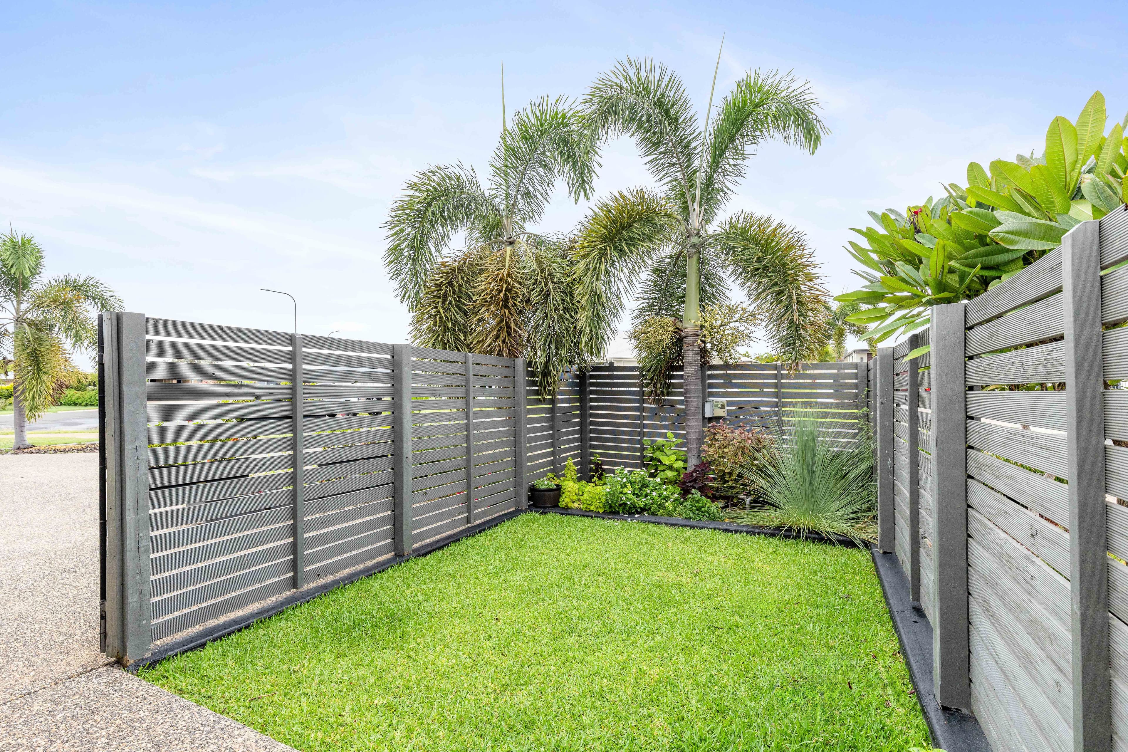 13 Reimers Street, Emerald QLD 4720, Emerald - Thumbnail 4