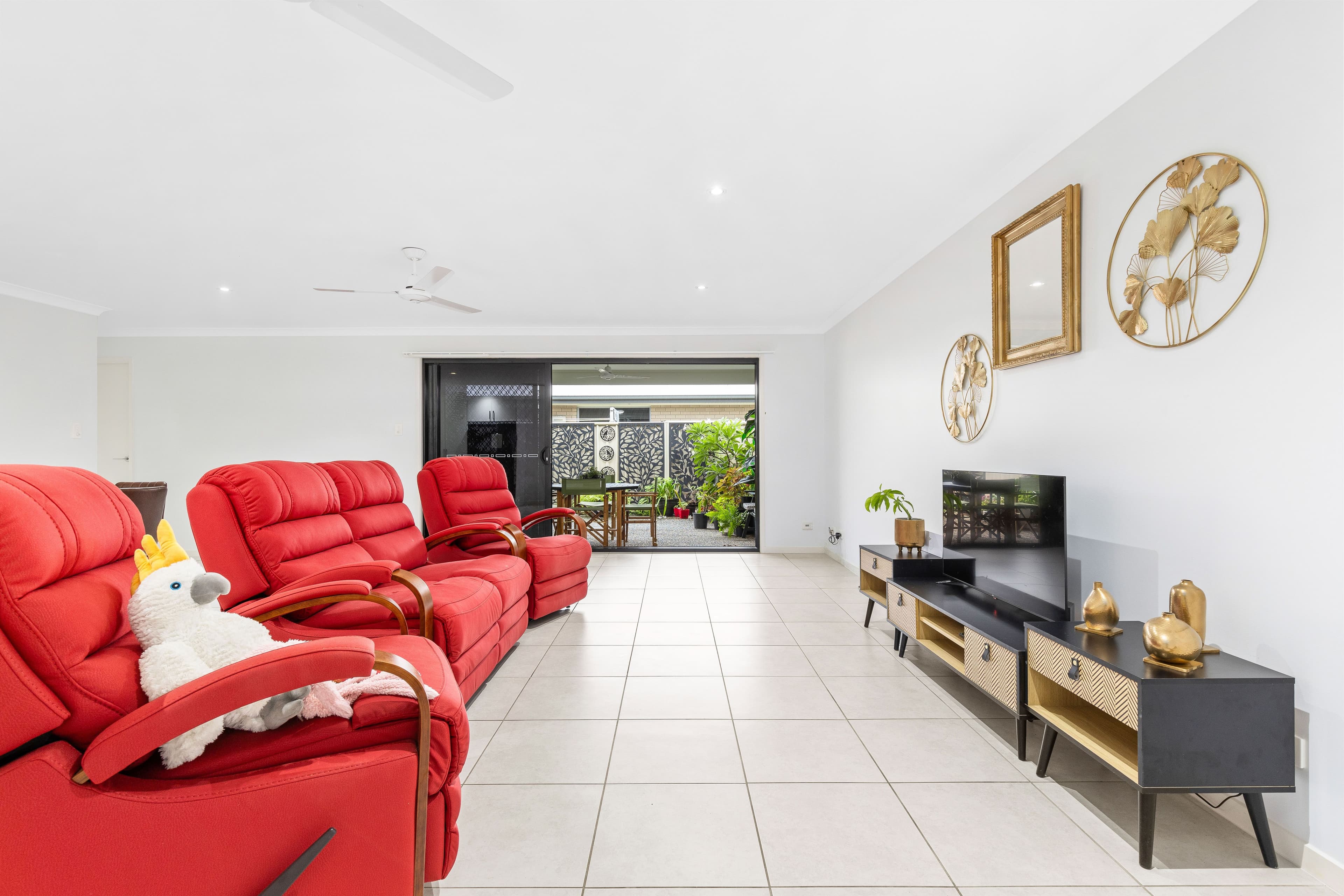 13 Reimers Street, Emerald QLD 4720, Emerald - Thumbnail 8