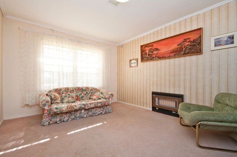 32 McLaughlan Avenue, WARRADALE SA 5046, Warradale - Thumbnail 2