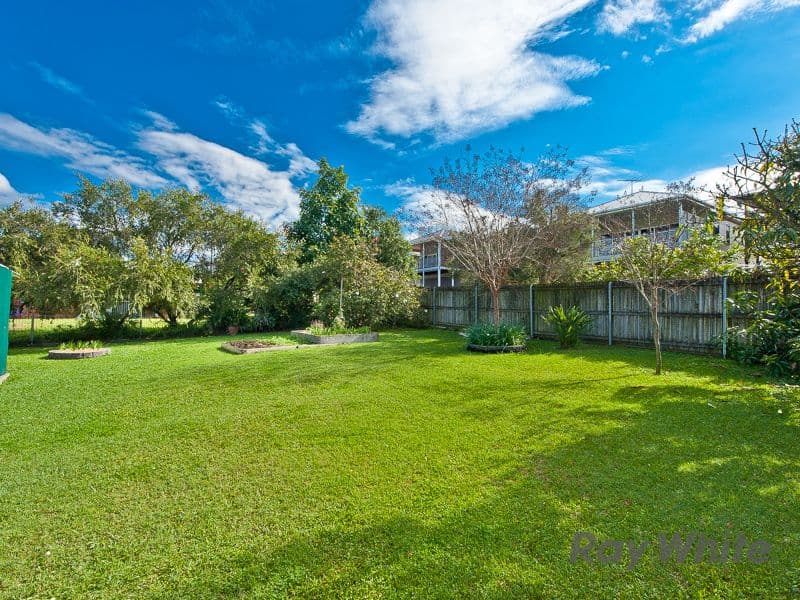 17 Araluen Street, Kedron QLD 4031, Kedron - Thumbnail 3