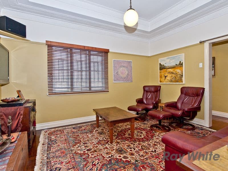 17 Araluen Street, Kedron QLD 4031, Kedron - Thumbnail 6