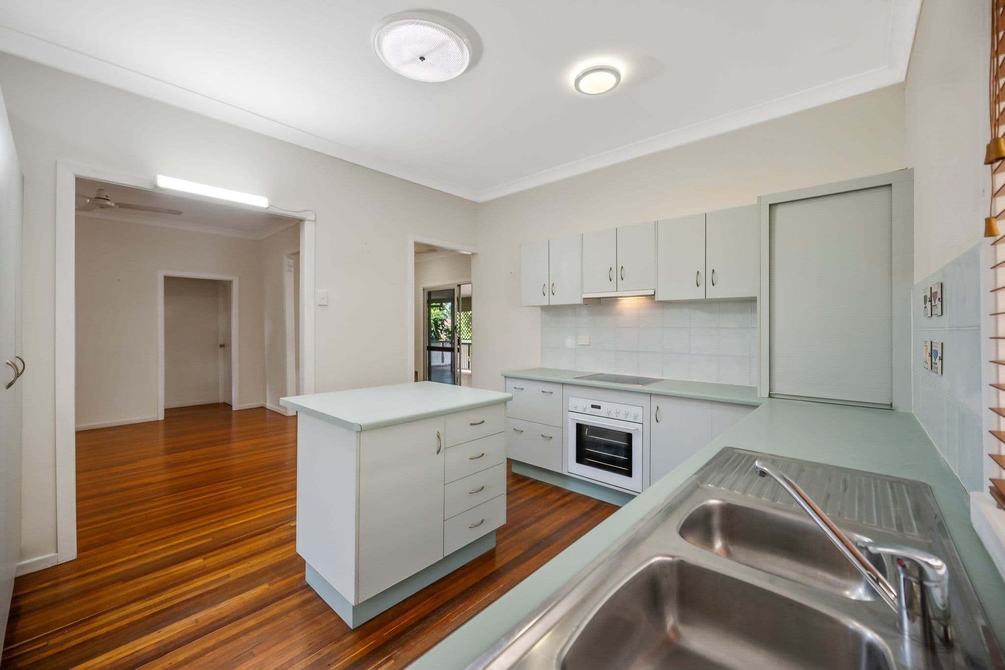 2 Deschamp Street, Aitkenvale QLD 4814, Aitkenvale - Thumbnail 5