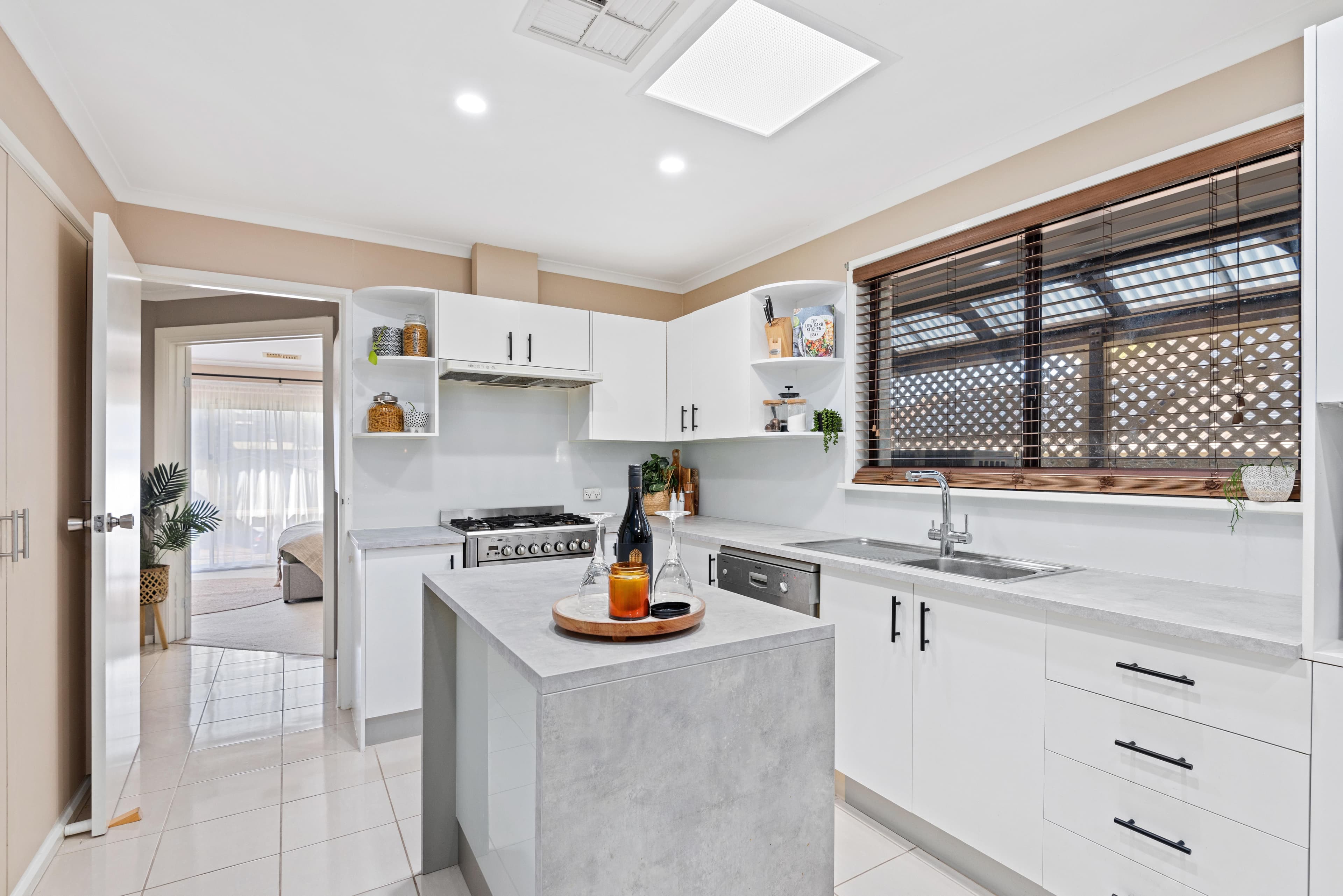 27 Heysen Drive, Sheidow Park SA 5158, Sheidow Park - Thumbnail 3