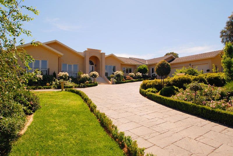 26 Monckton Road, TEMPLESTOWE VIC 3106, Templestowe - Thumbnail 2