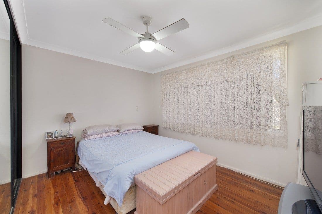 32 Gal Crescent, Moorebank NSW 2170, Moorebank - Thumbnail 5