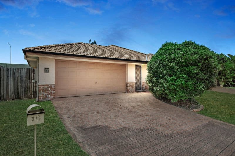 19 Schoolside Place, Bracken Ridge - Image 1