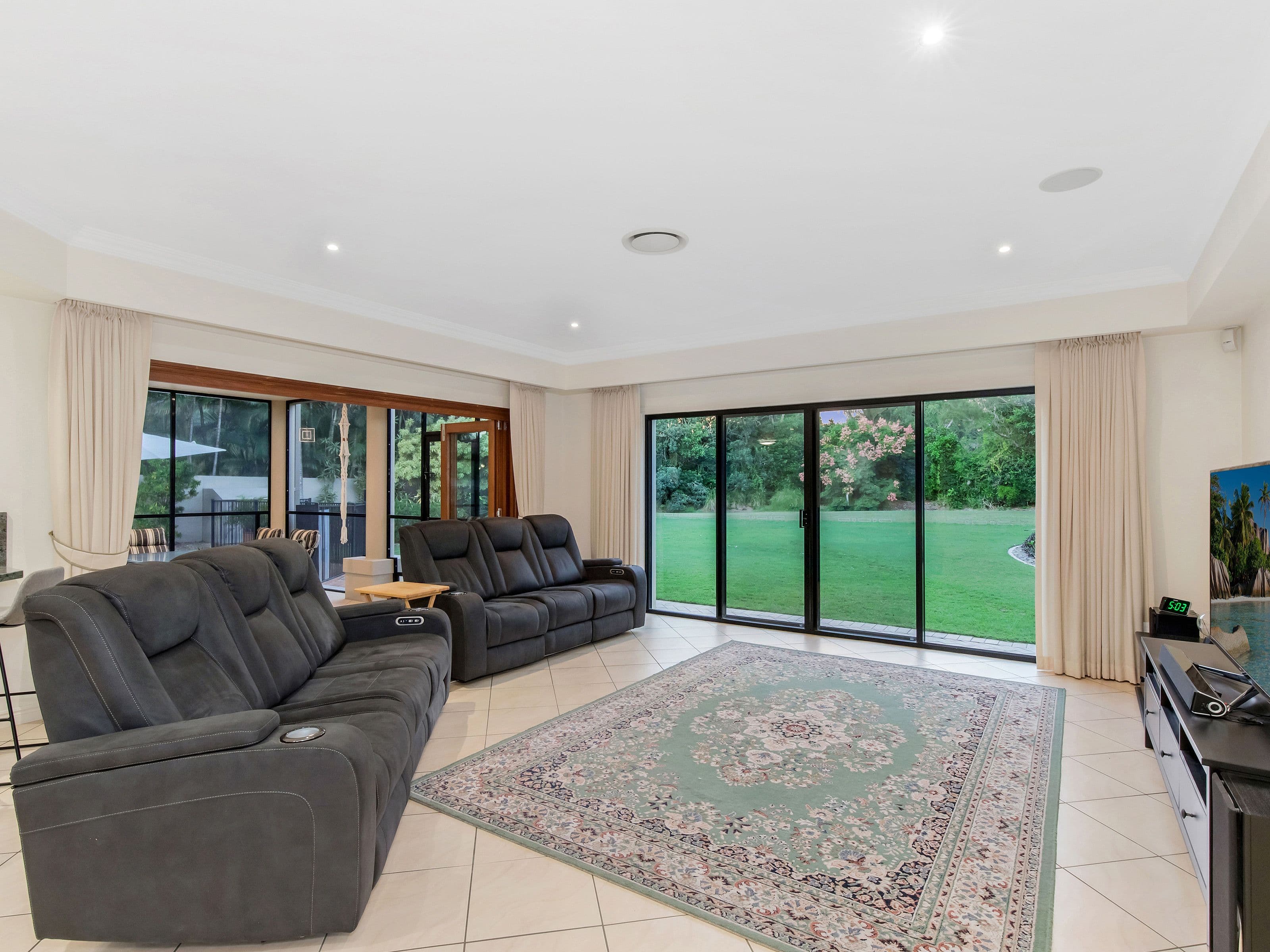 3166 Riverleigh Drive, Hope Island QLD 4212, Hope Island - Thumbnail 7