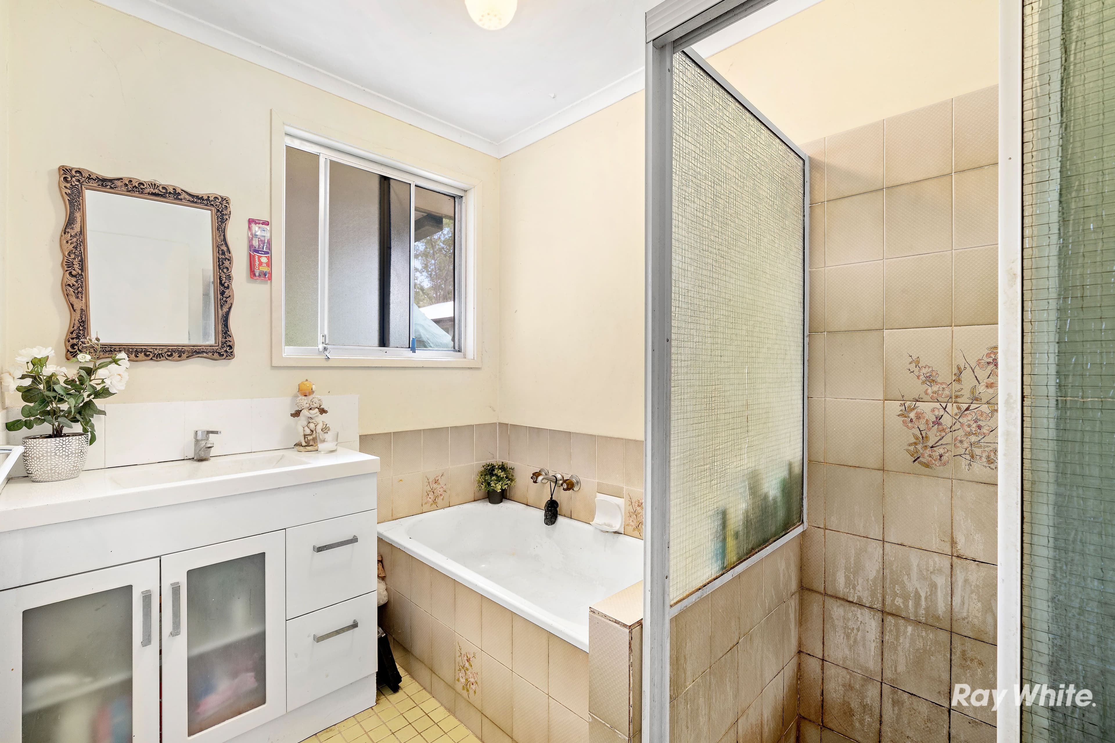 24 Sharon Drive, Eagleby QLD 4207, Eagleby - Thumbnail 5