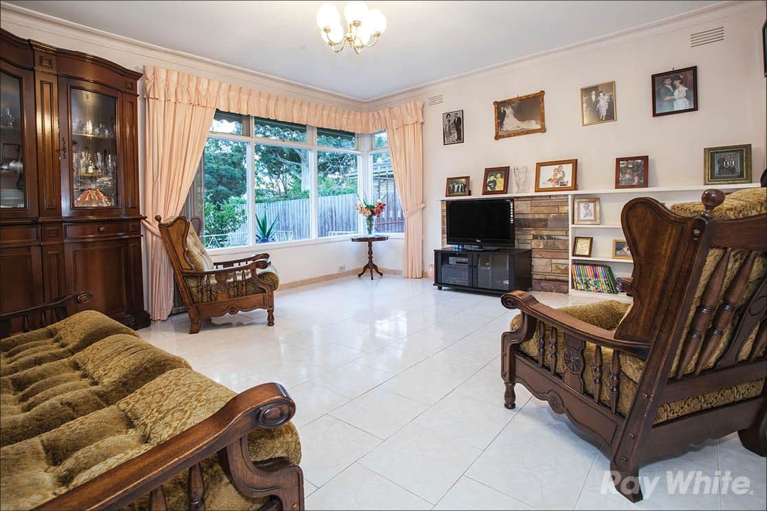 53 Folkestone Road, Glen Waverley VIC 3150, Glen Waverley - Thumbnail 2
