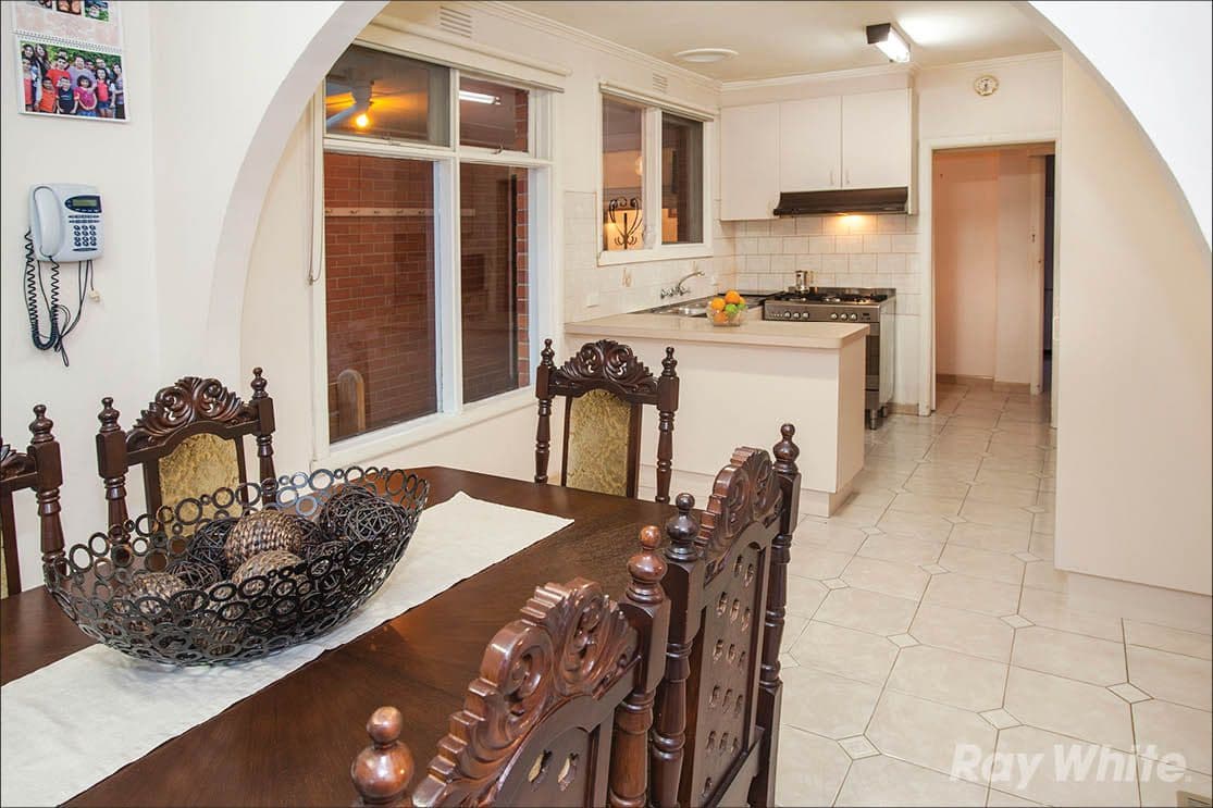 53 Folkestone Road, Glen Waverley VIC 3150, Glen Waverley - Thumbnail 4