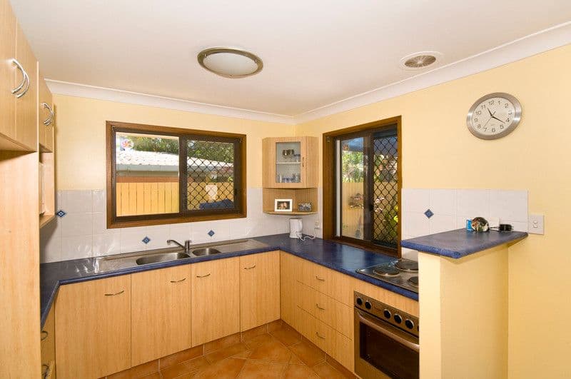 8 Morotai Avenue, PALM BEACH QLD 4221, Palm Beach - Thumbnail 3