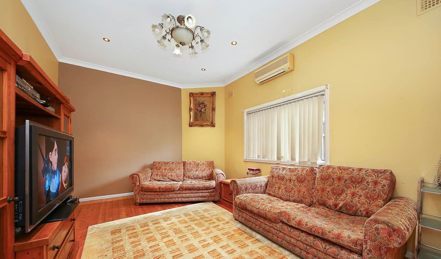 12 Flora Street, Roselands - Thumbnail 4
