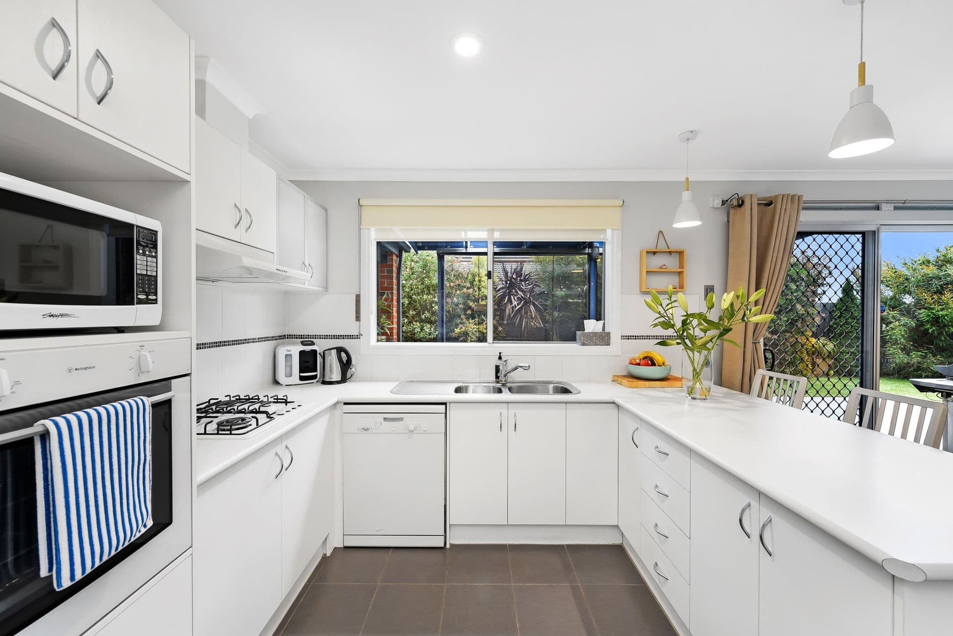16 Golf Links Road, Berwick VIC 3806, Berwick - Thumbnail 4