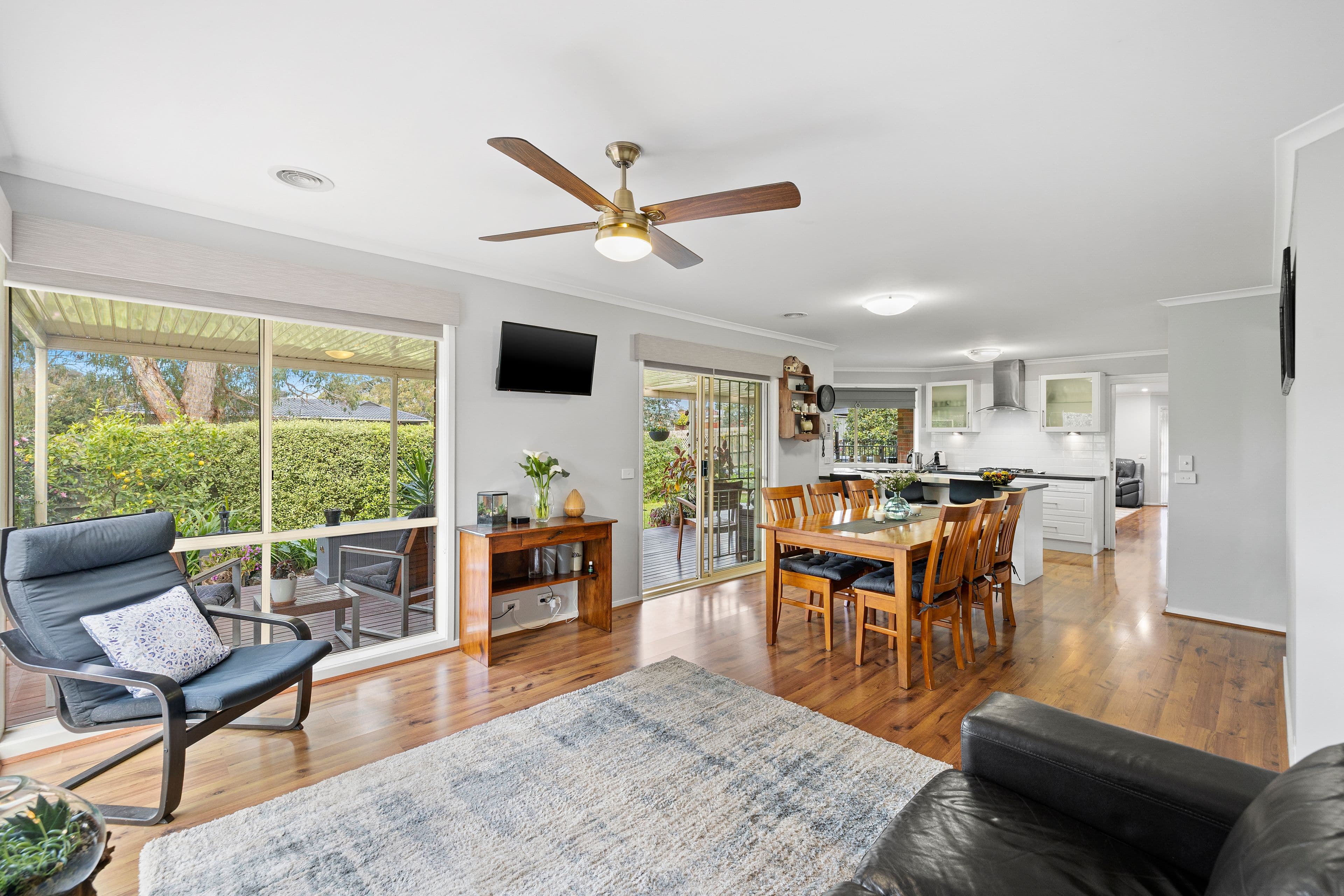 16 Fairlawn Place, Bayswater VIC 3153, Bayswater - Thumbnail 4